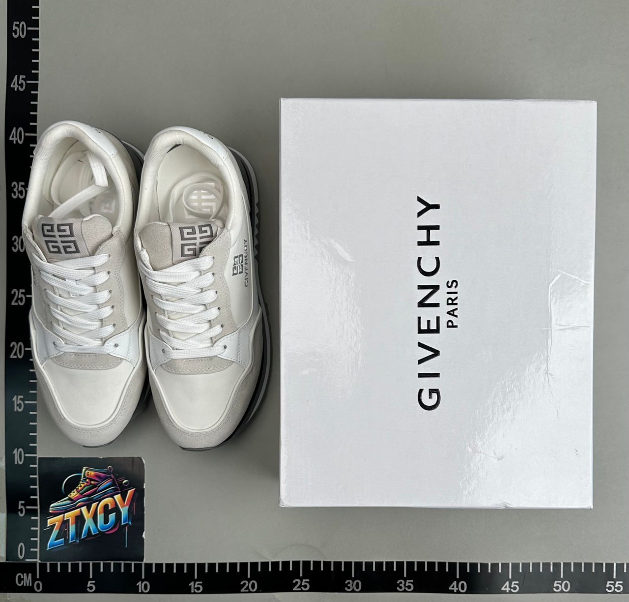 Givenchy Sneakers