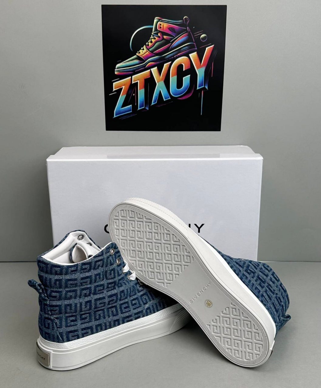 Givenchy Sneakers