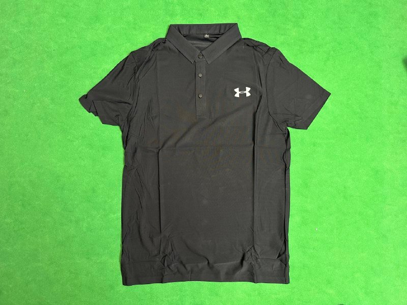 Nike/Under Armor short T-shirt