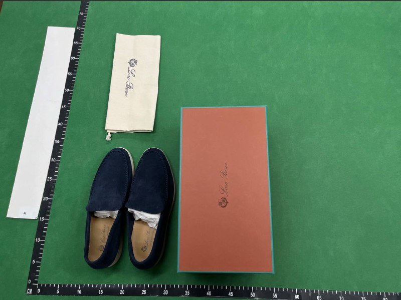 Loro plana loafers