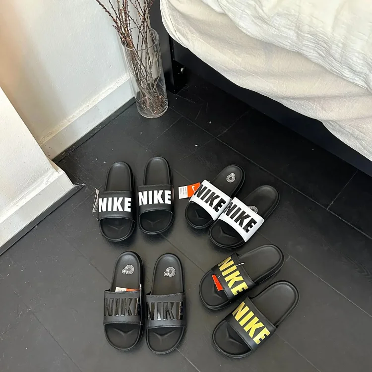 Nike Puma slippers （15+）