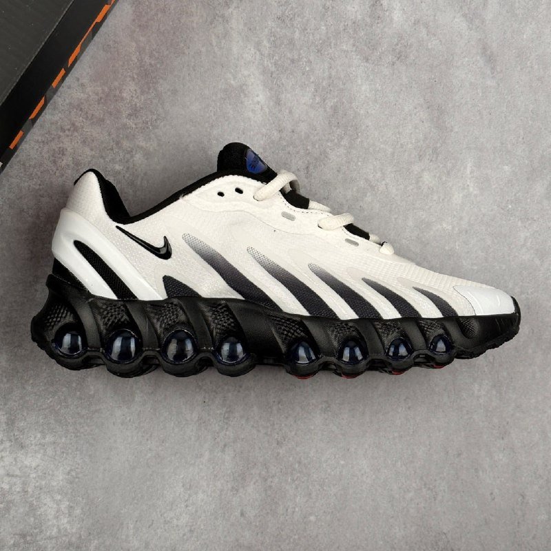 Nike Air Max DN 8