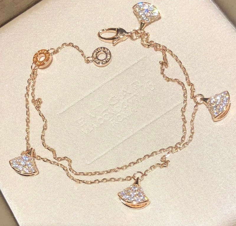 Bvlgari/Qeeln Jewelry