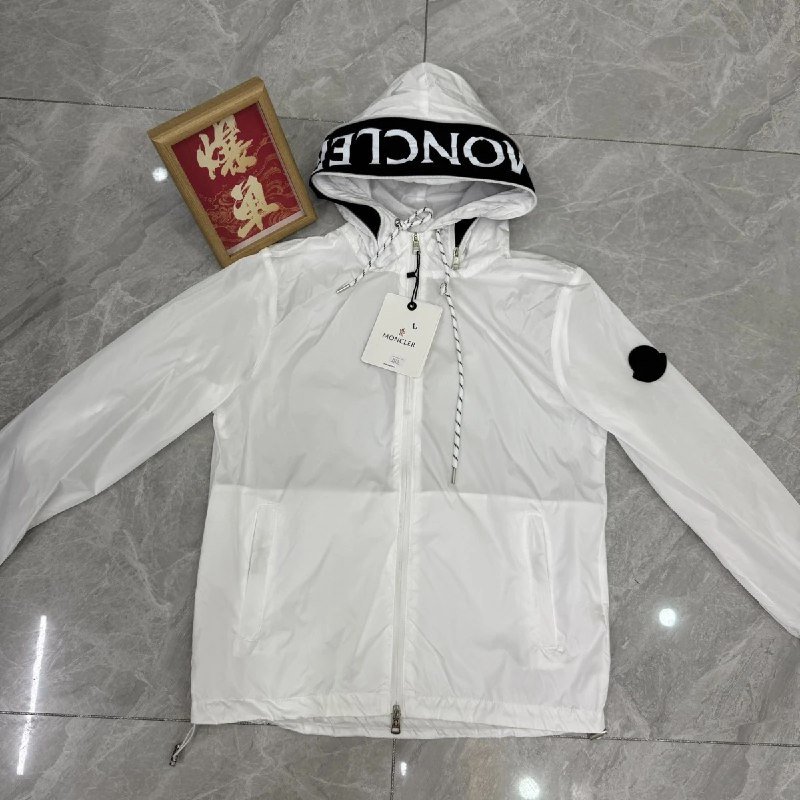 Burberry   Moncler  prada  dior  THE NORTH FACE    Jackets