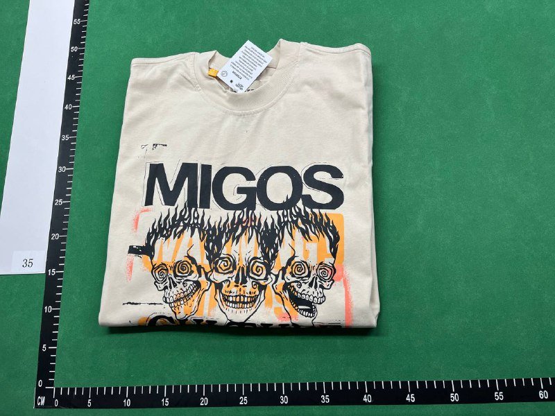 GALLERY  T-shirt