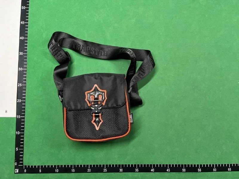 Trapstar bag  (30+)