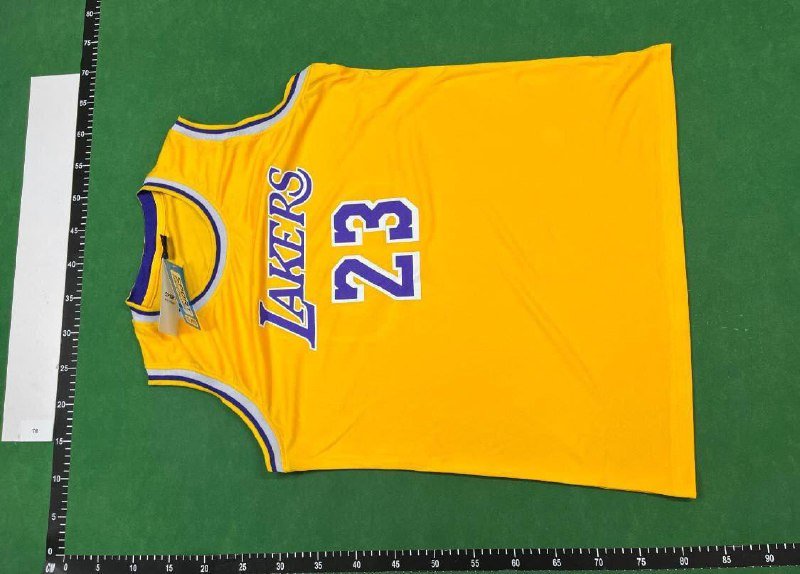 Basketball jersey  (15 CP)