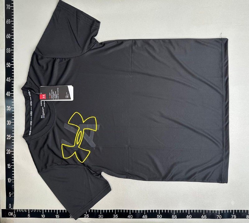 Under Armour T-shirt