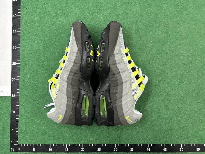 NIKE AIR MAX 95 (40 CP)