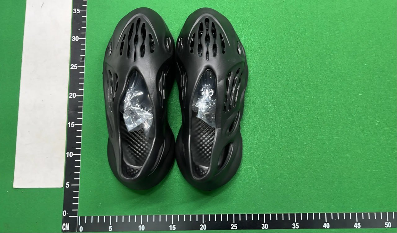 Crocs x Lightning McQueen/ Yeezy Slippers (30+)