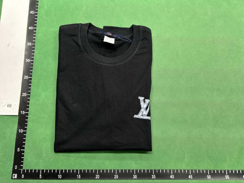 Louis Vuitton tee