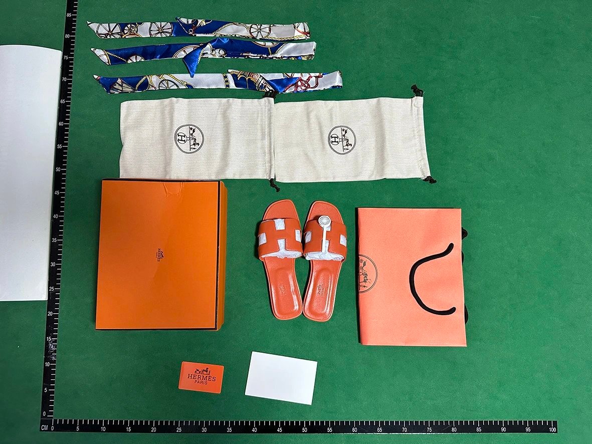 Hermes slippers( 39 + styles)