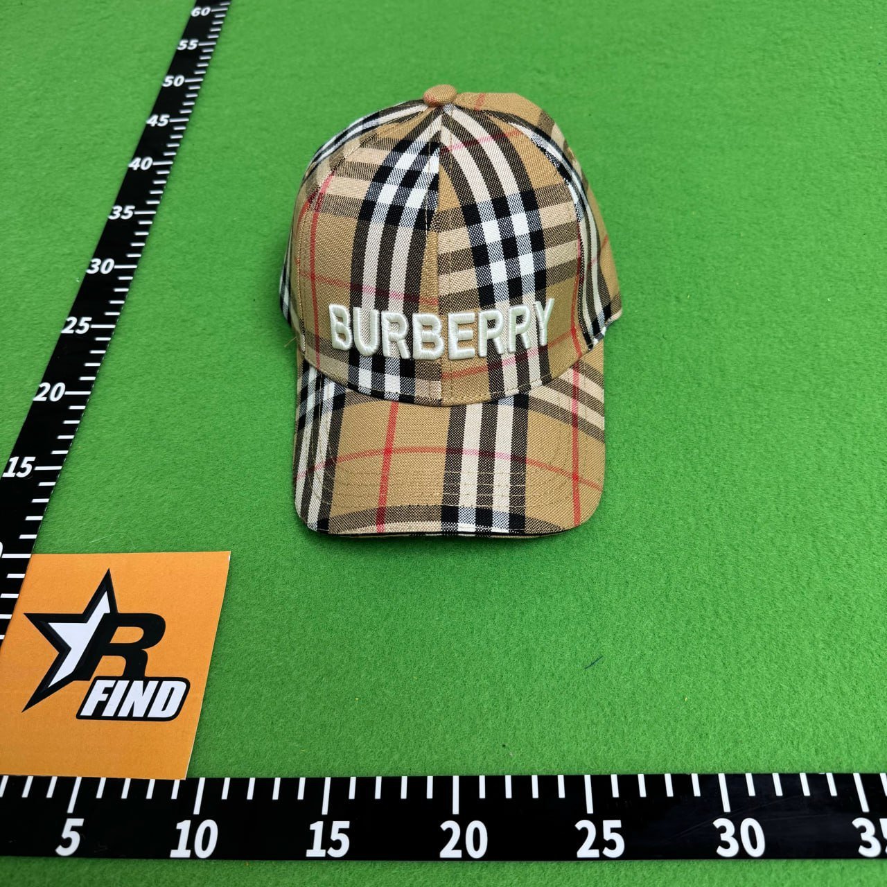 Burberry Gucci hat