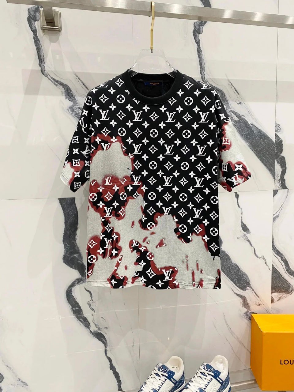 Louis Vuitton t-shirt