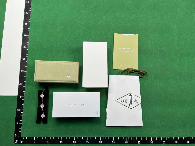 Van Cleef & Arpels bracelet