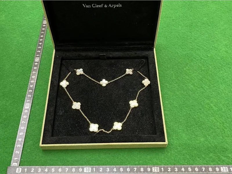 Van Cleef & Arpels bracelet