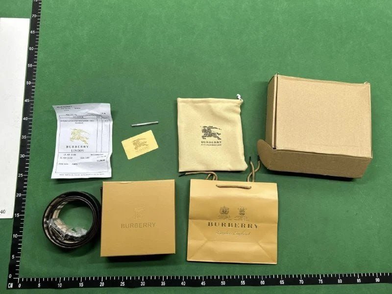 Burberry belt (40 CP)