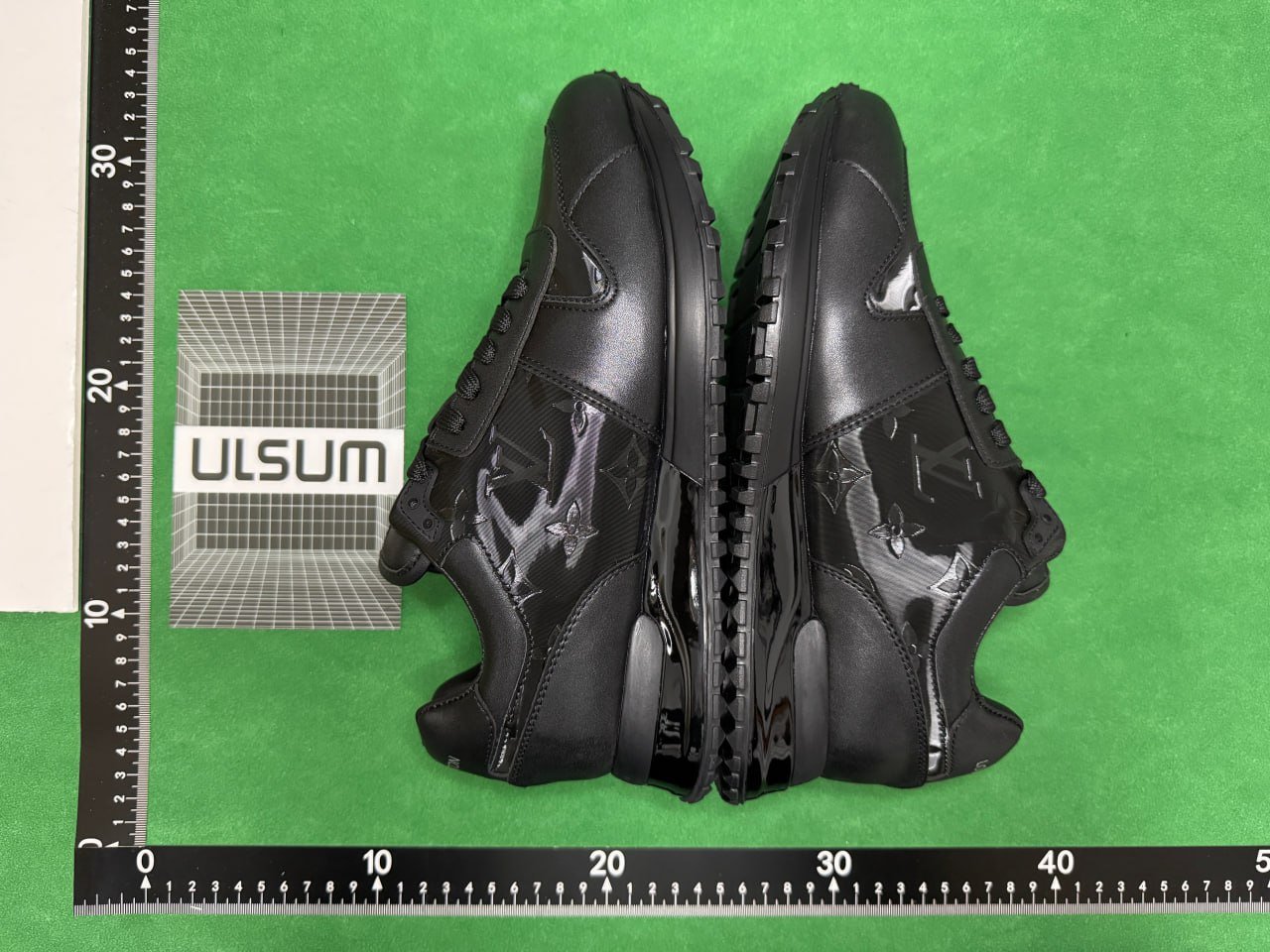 Louis vuitton run away shoes color change