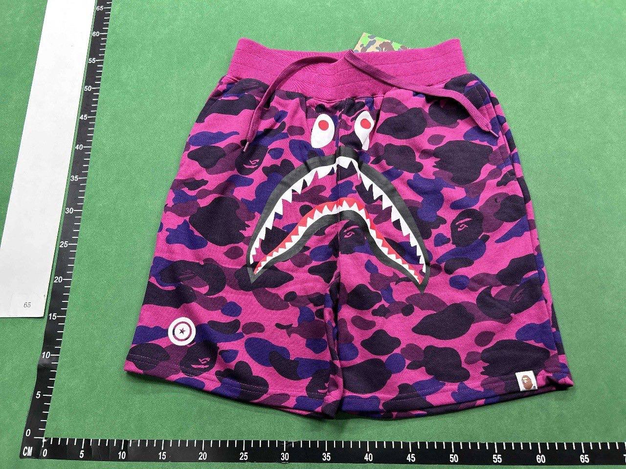 BATHING APE Camo Shark Sweat Shorts（40 style