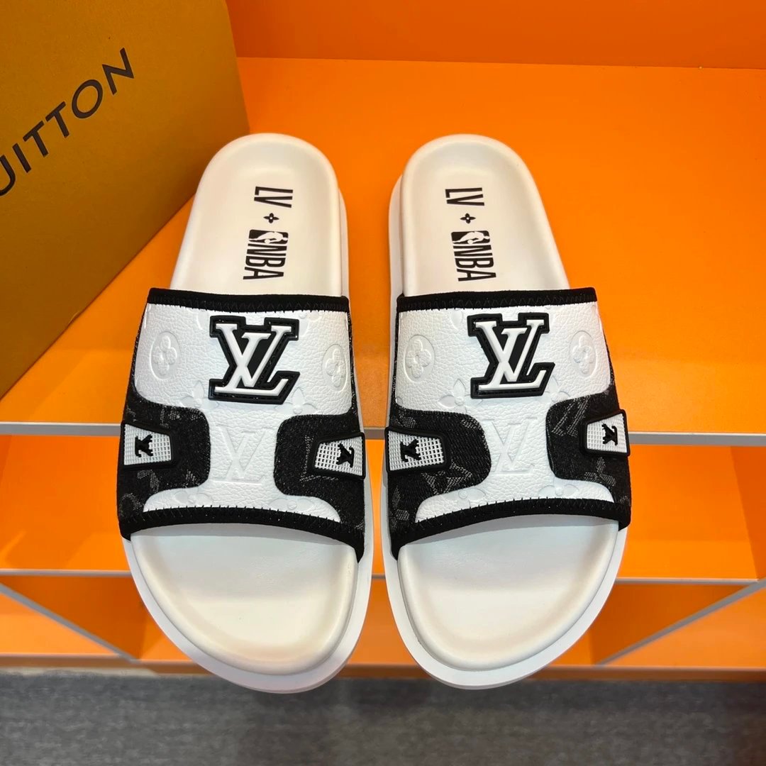 Louis Vuitton Leather Slippers（40 styles