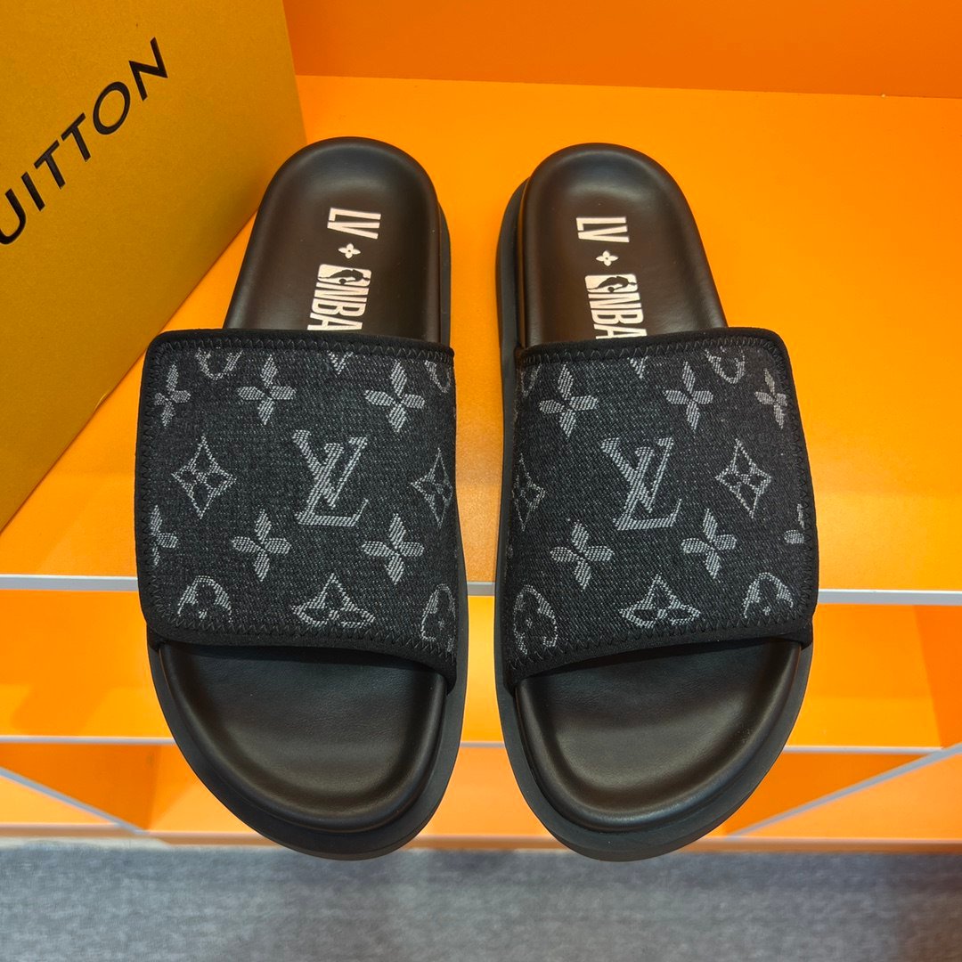 Louis Vuitton Leather Slippers（40 styles