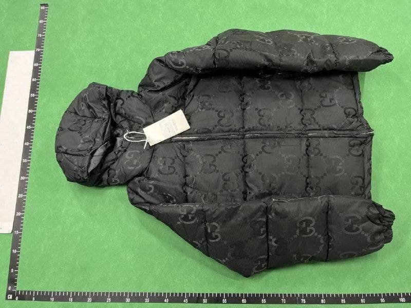 Gucci GG Supreme Knitted Sweater [Hoodie & Down Jacket & Down Vest]