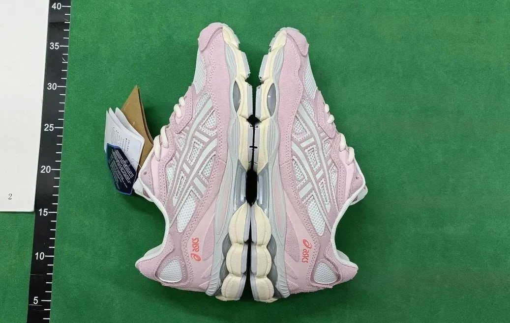Asics Gel-1090 Sneakers