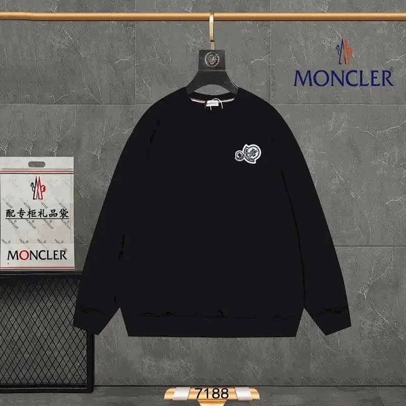 Moncler Crew neck sweatshirt (40 styles)
