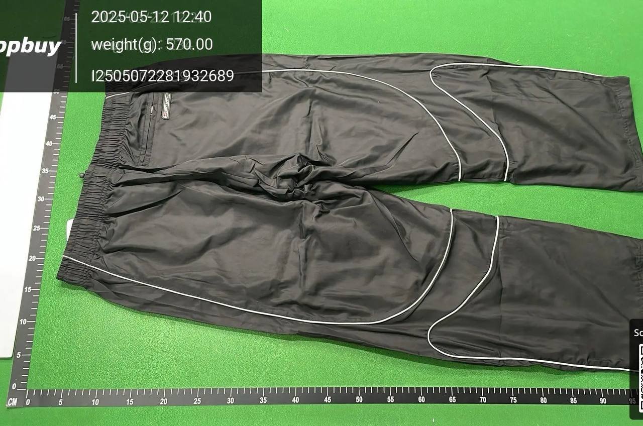 Nike Alcatraz co-branded money series