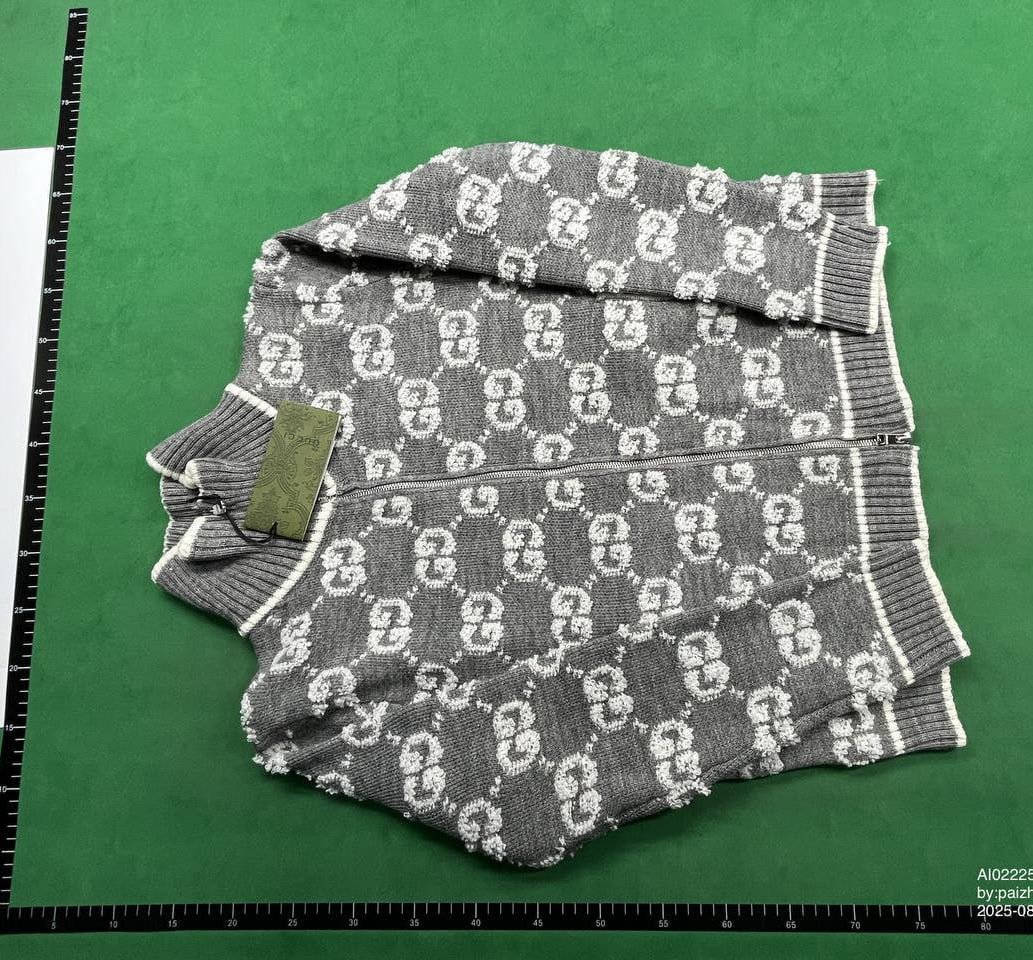 GUCCI down jacket sweater Cardigan sweater Vest