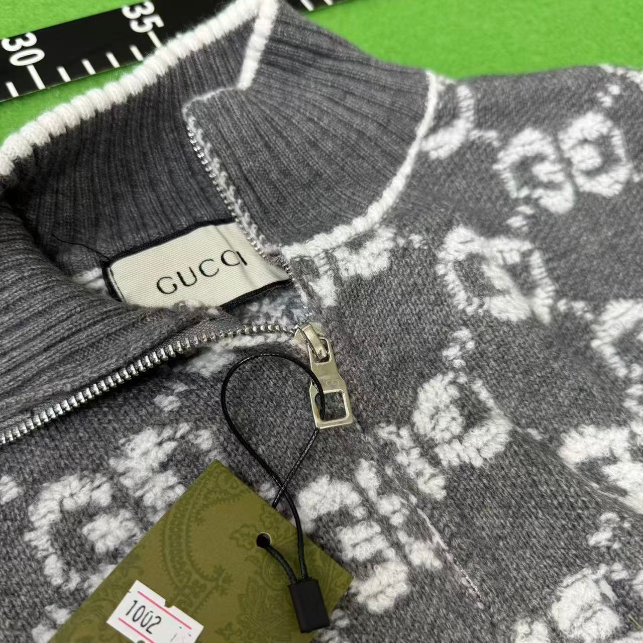 GUCCI down jacket sweater Cardigan sweater Vest