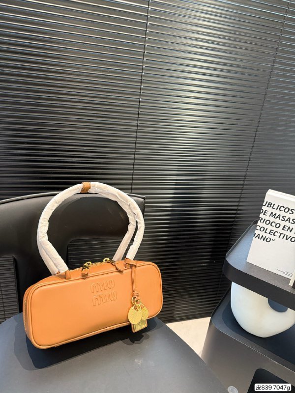 Miu Miu Knot Handle Bag [40 styles]