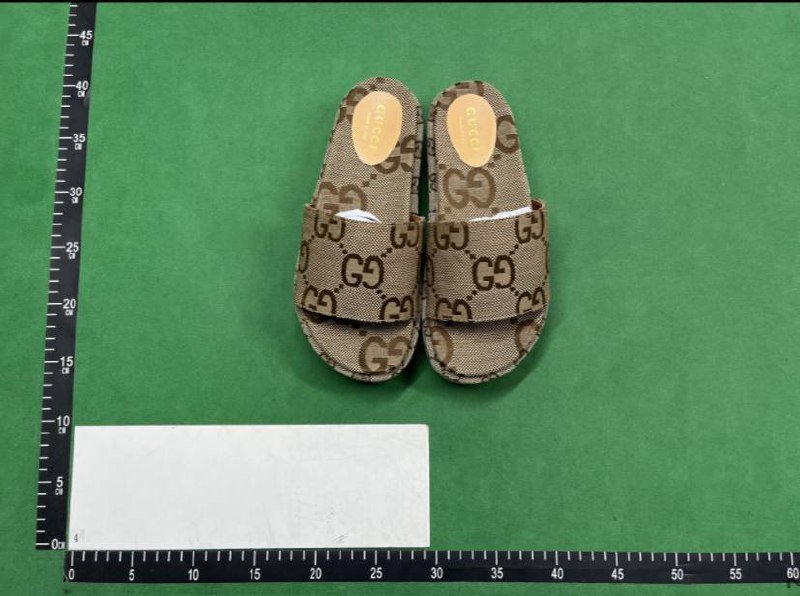 Gucci GG Supreme Slippers [37 styles]