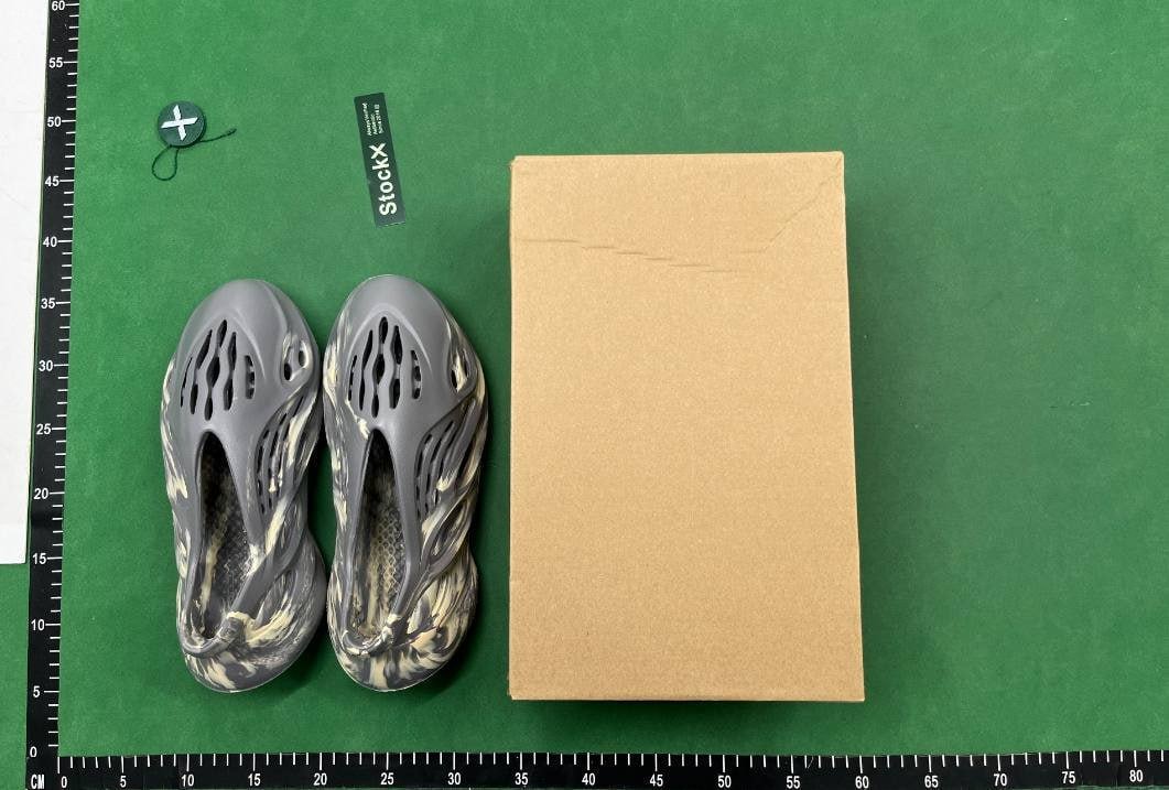 Adidas Yeezy Slide Sandals [14 styles]