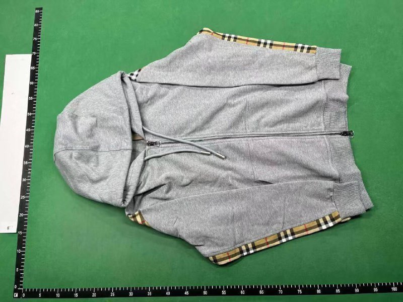 Burberry Check Lined Hoodie [39 styles]