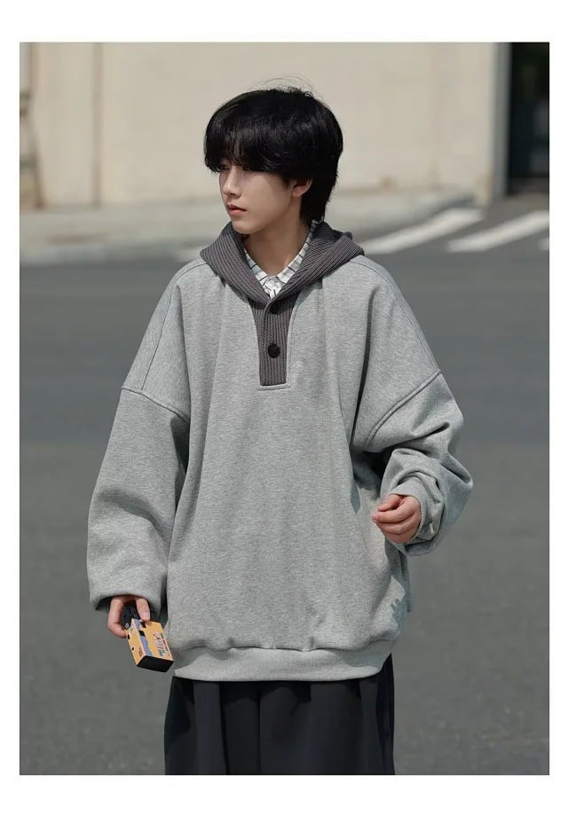 Unbranded Hooded Sweatshirt [1 style]