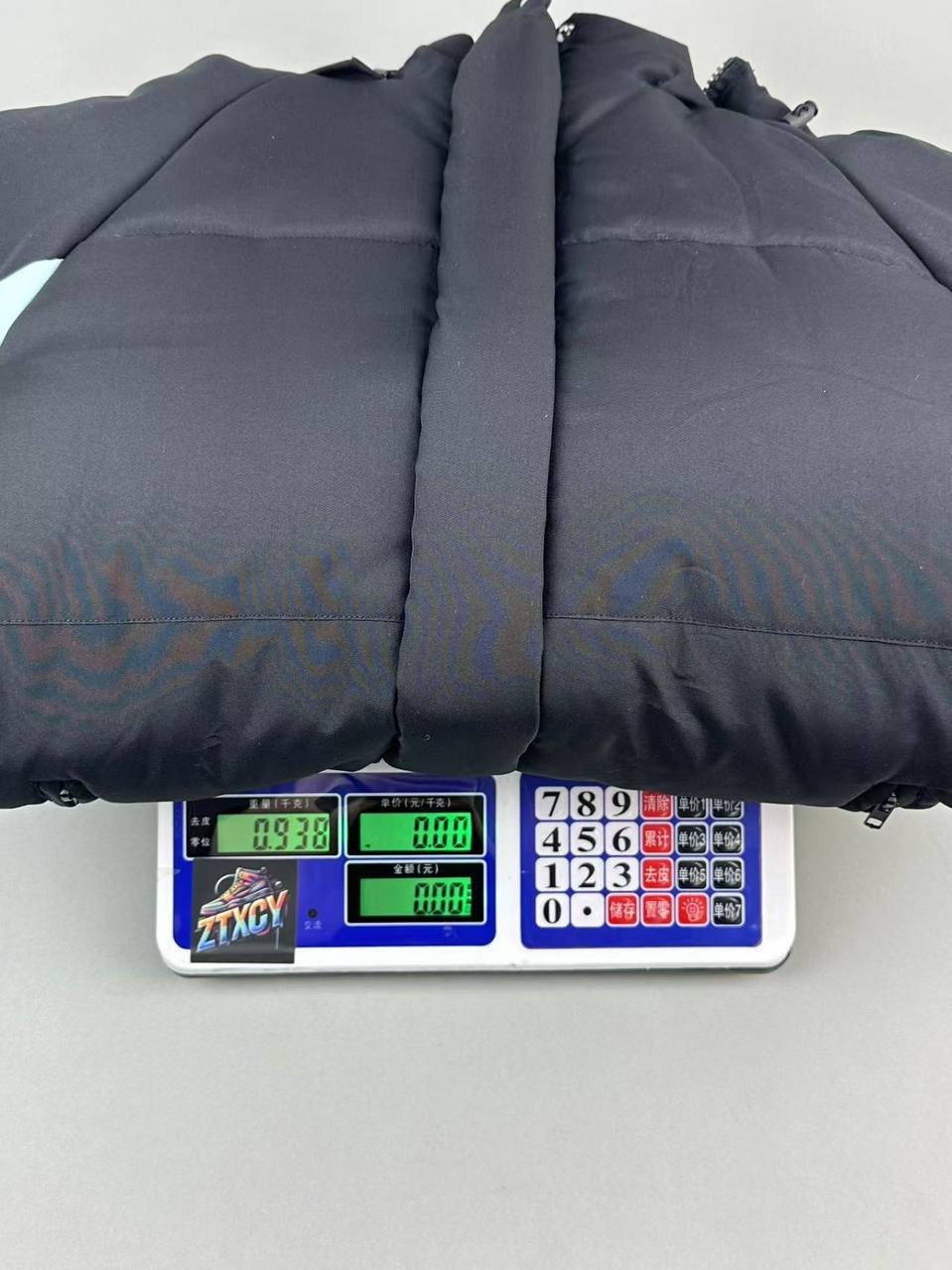 Syna World Puffer Jackets [3 styles]