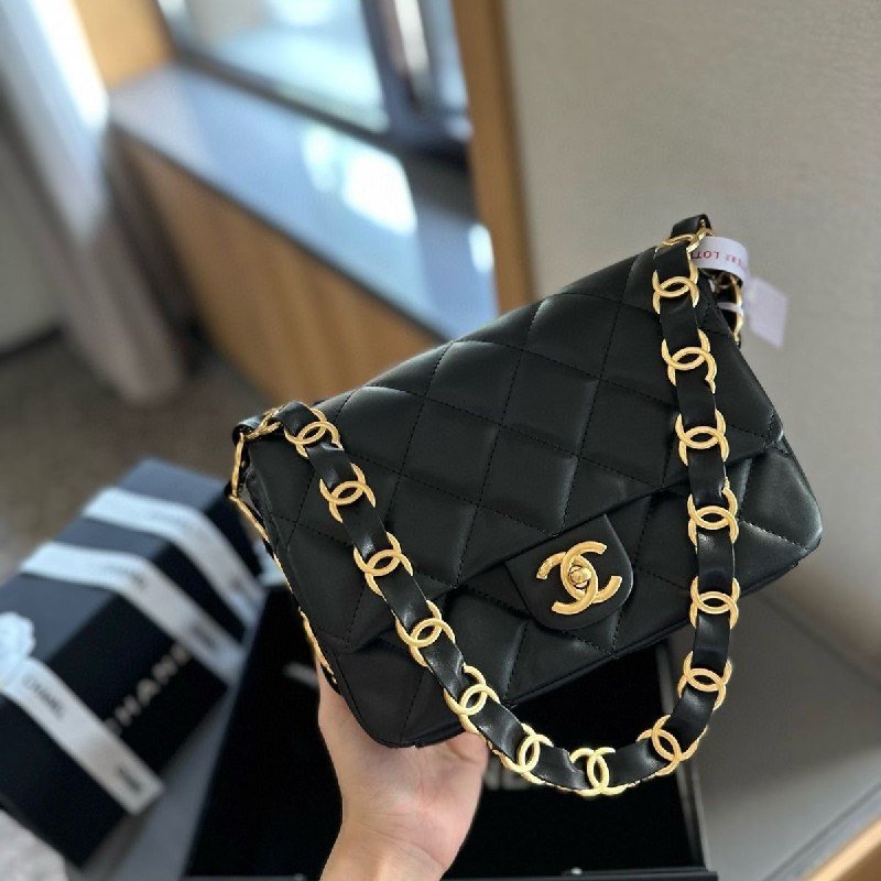 Chanel Classic Flap Bag [2 styles]