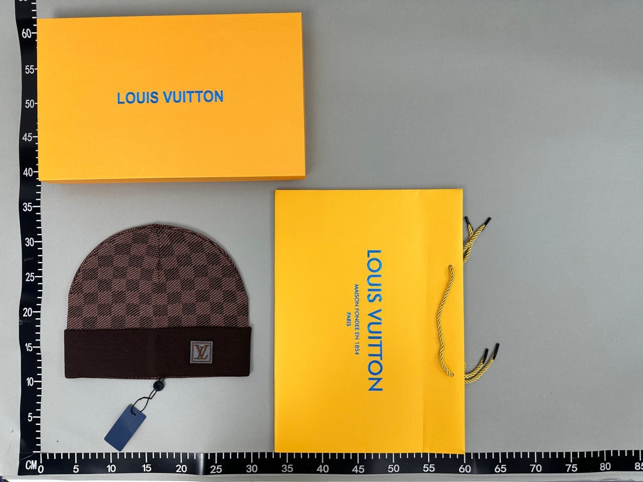 Louis Vuitton Monogram Beanie [9 styles]
