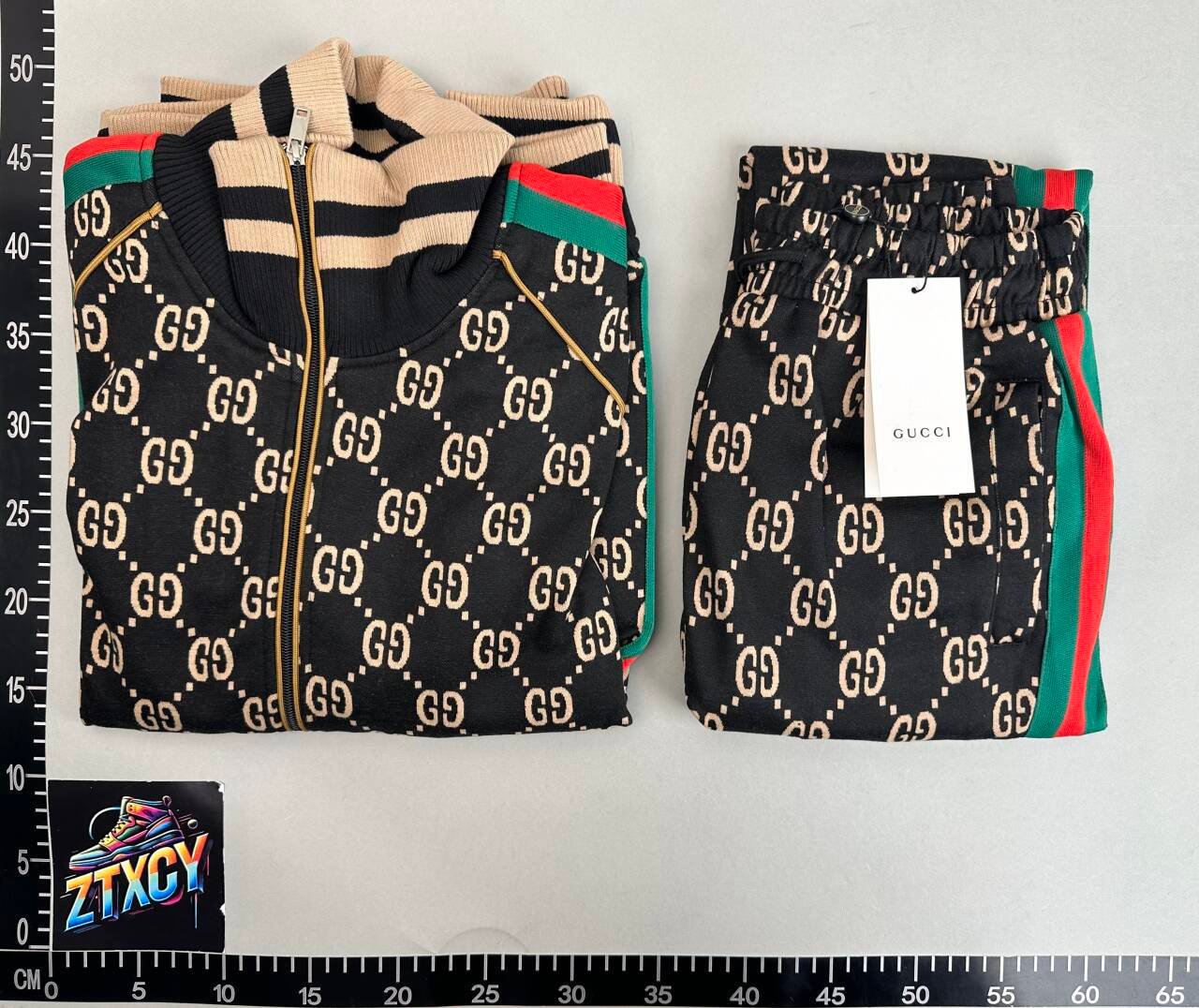 GUCCI GG Supreme Tracksuit [28 styles]