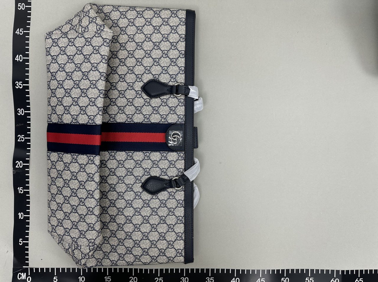 Gucci GG Supreme Tote Bag [3 styles]