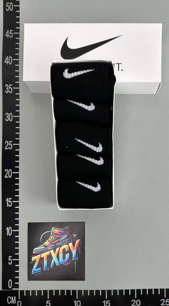 Nike Swoosh Crew Socks [36 styles]