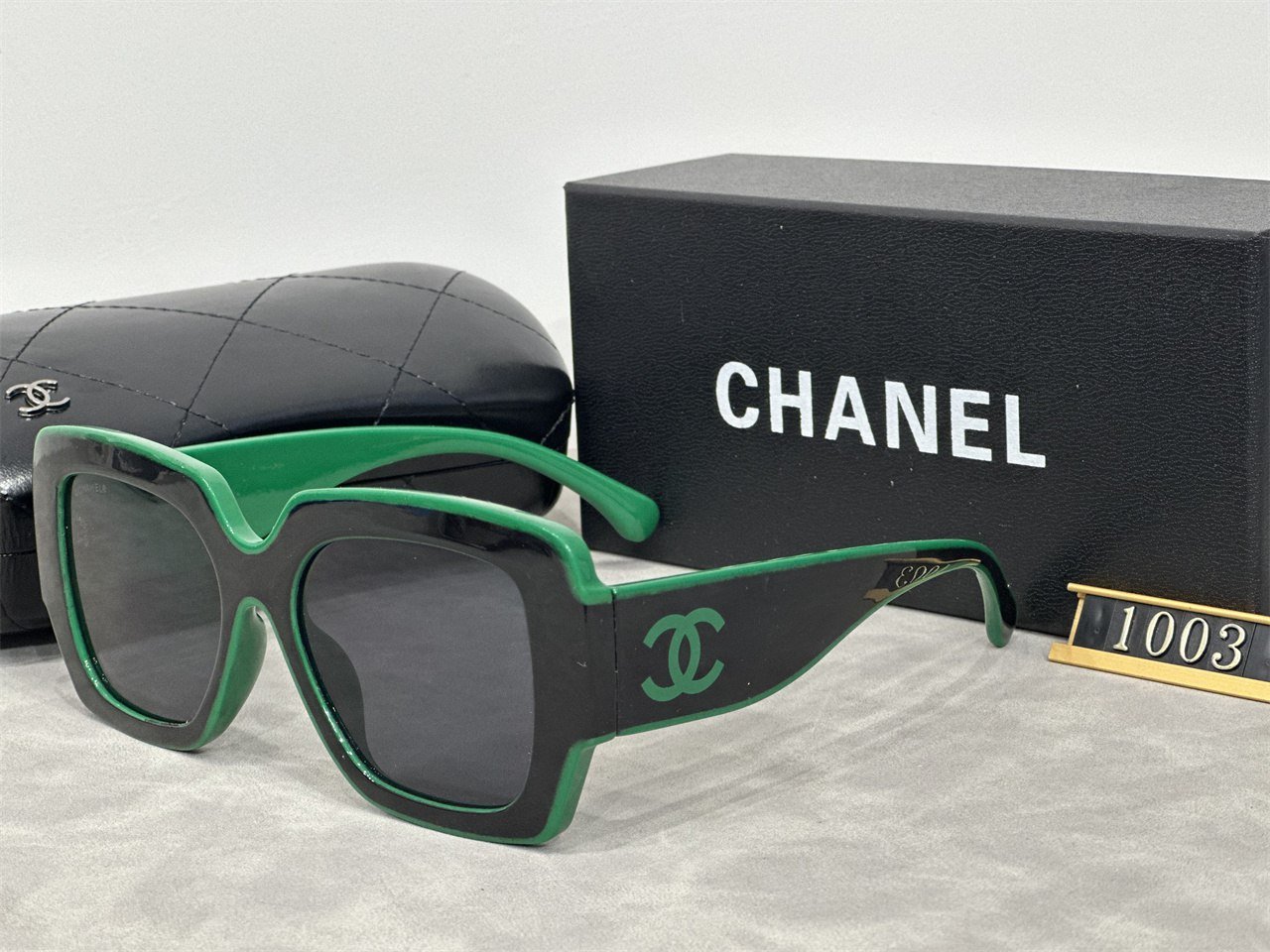 Chanel CC Logo Sunglasses [19 styles]