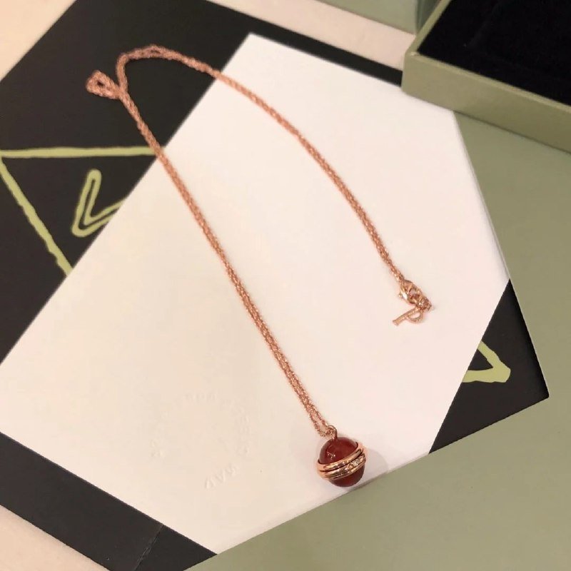 Van Cleef & Arpels Alhambra Accessories [40 styles]