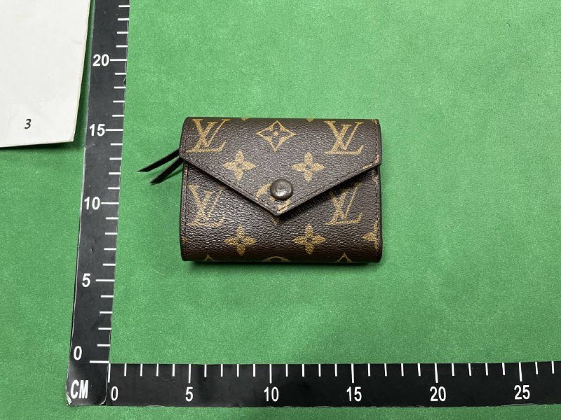Louis Vuitton Damier and Monogram Wallets [40 styles]
