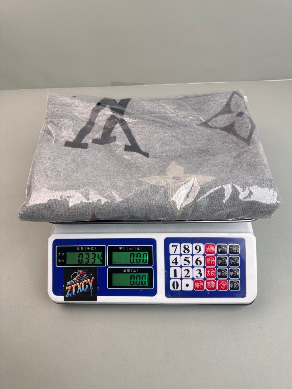 Louis Vuitton Monogram Shawl [4 styles]