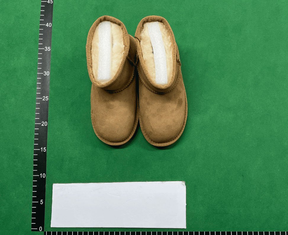 Burberry Check Pattern Sweaters and Cardigans [40 styles]