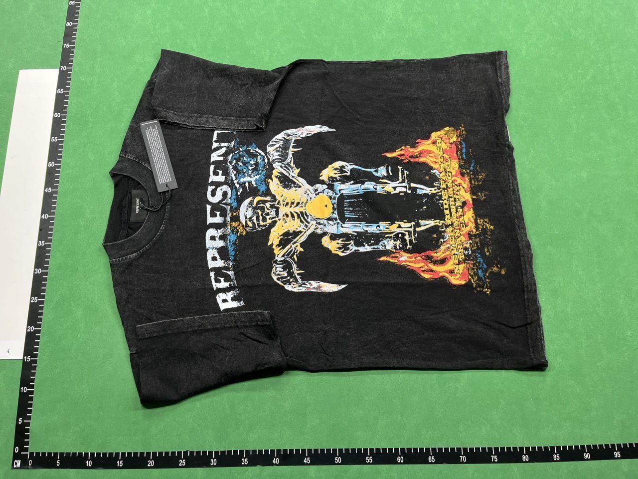 Represent T-shirt (40 CP)